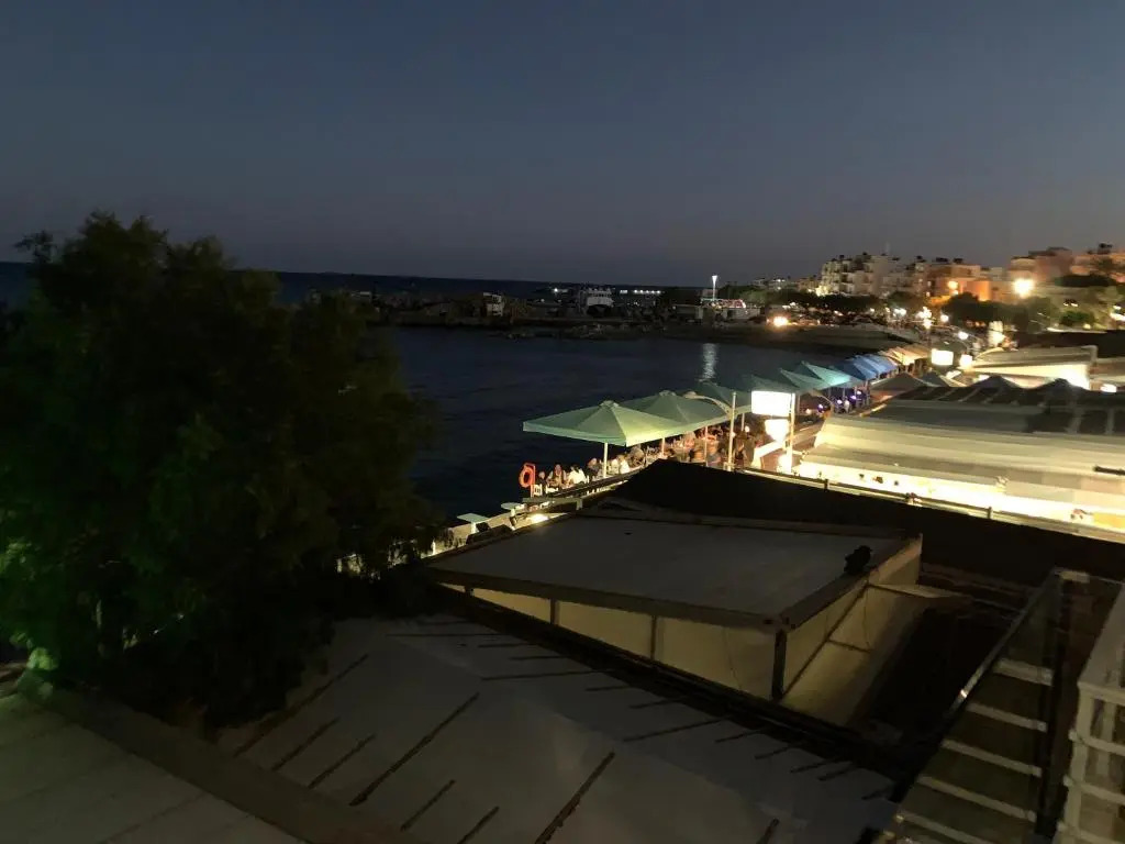 Central Urban Luxury Sea View Apt Since 2009