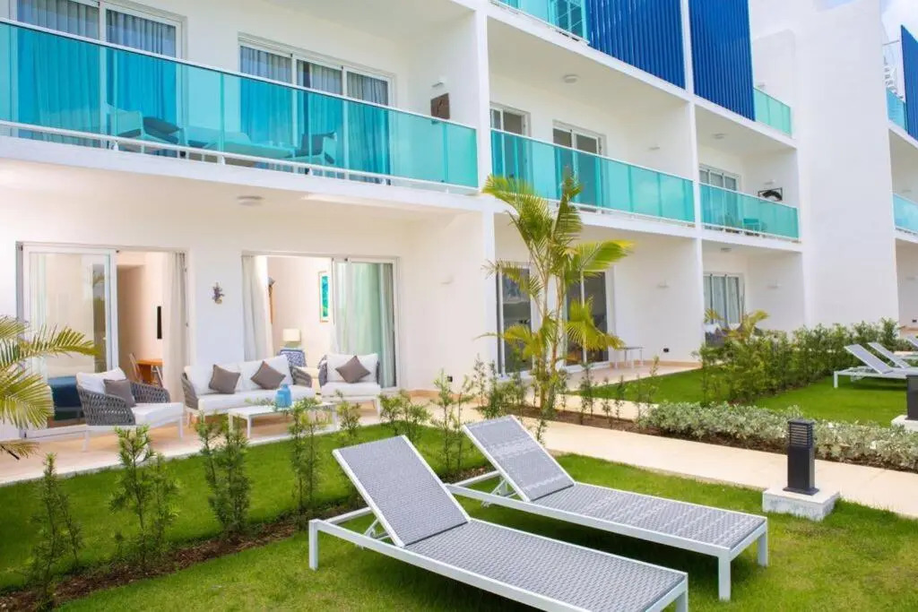 Free Golf Cart And Pool Front Condo at Cana Rock