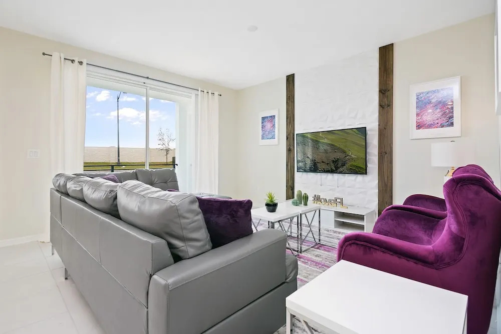 106 Apartment Storey Lake  44309 / 46929