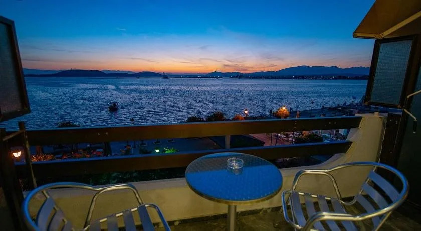 Hotel Avra