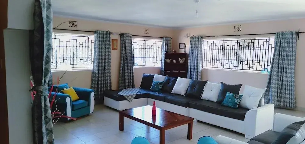 The Blubird Guest House Kitale