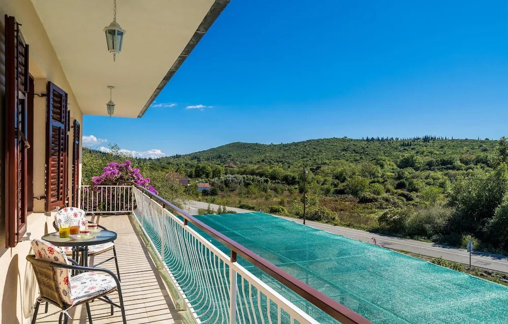 Stunning Apartment in Vitaljina With 3 Bedrooms, Wifi and Outdoor Swimming Pool