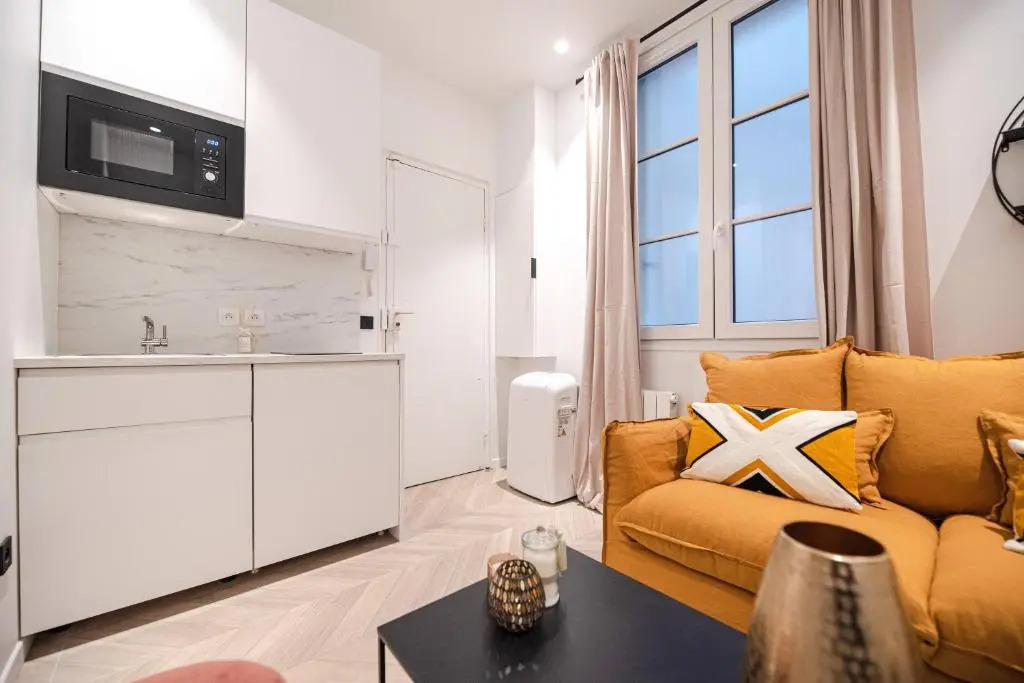 Lovely Home in Champs Elysées - With AC