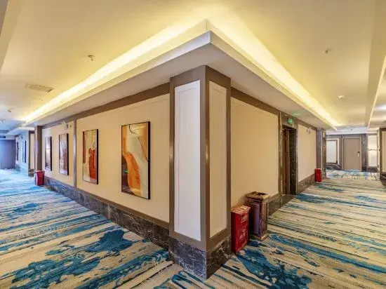 Intime Hotel (Panzhihua College Wanda Plaza)