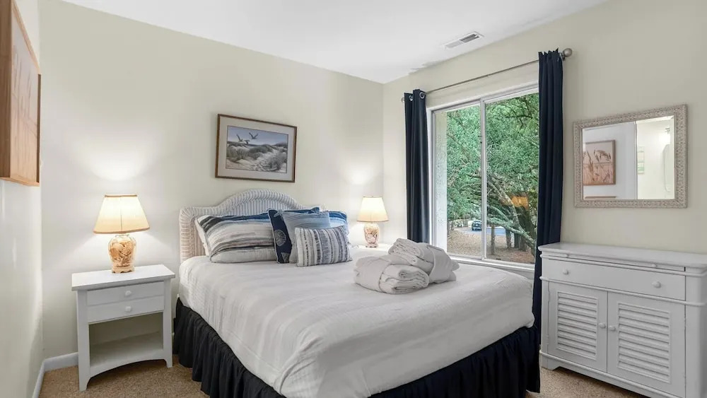 Herons Rest at Port Villas by Avantstay Waterfront Cove + Dock + Deck Walk to Beach + Sea Pines