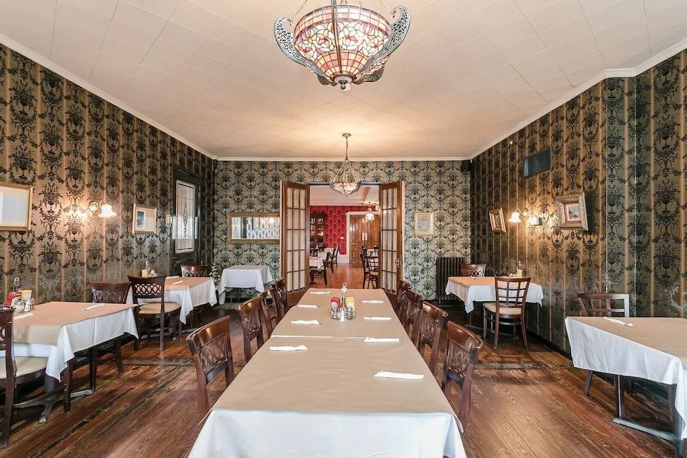 Naples Hotel