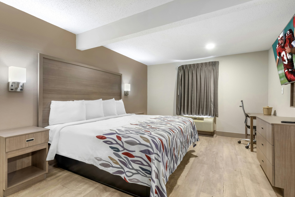 Red Roof Inn & Suites Newport News