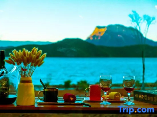 Lugu Lake HeSu Lake View Hotel