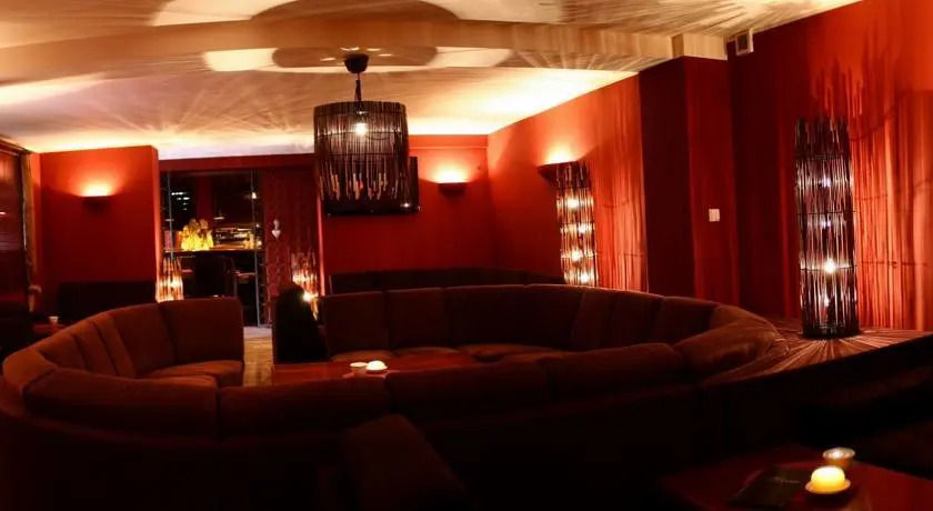 Hotel New Wave
