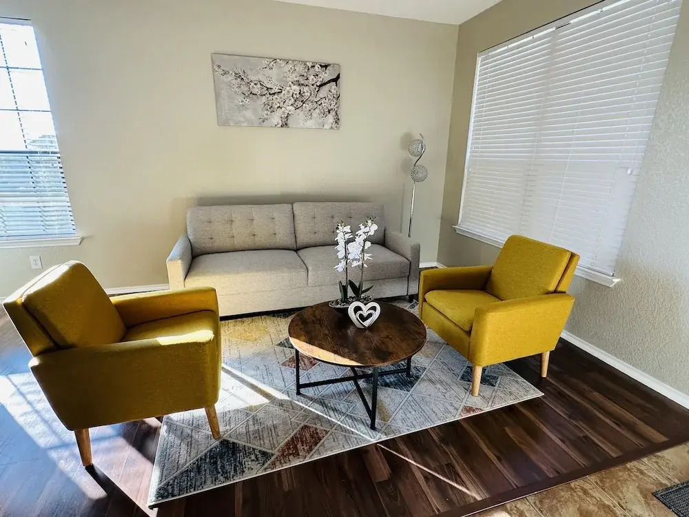 Autin - Family & Groups - Modern Lux