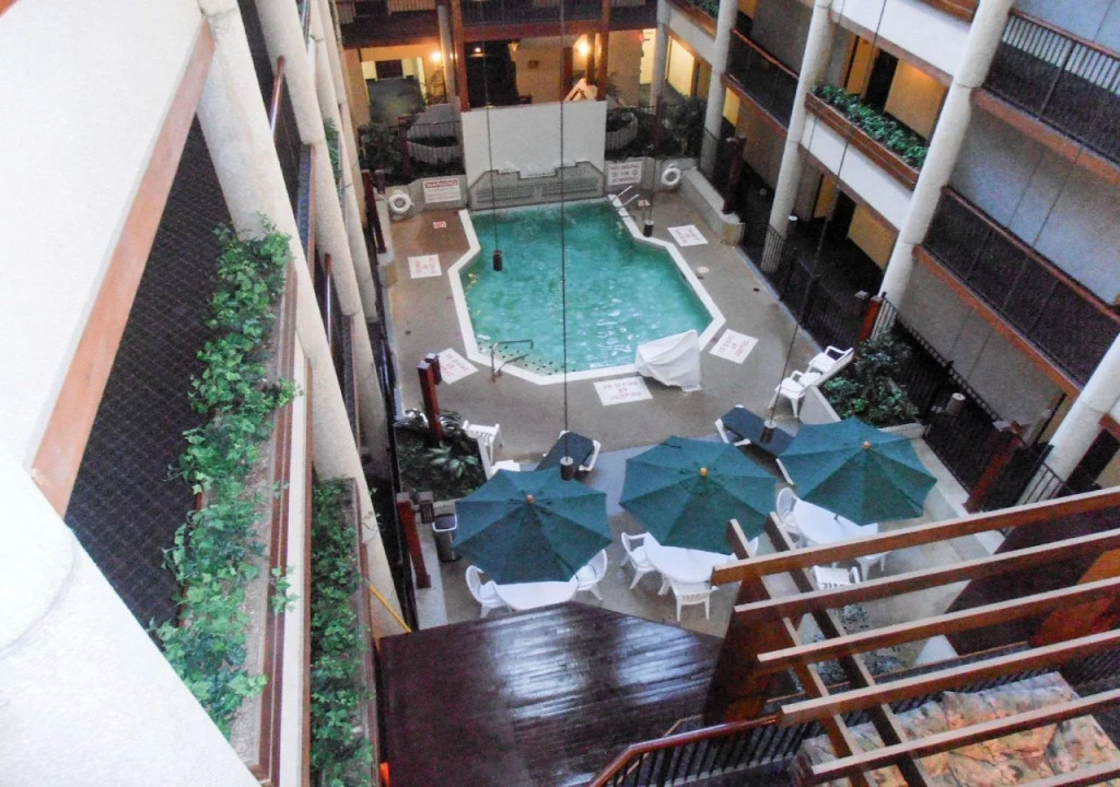 Quality Inn & Suites Downtown North