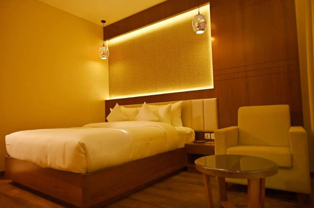Pristine Hotel