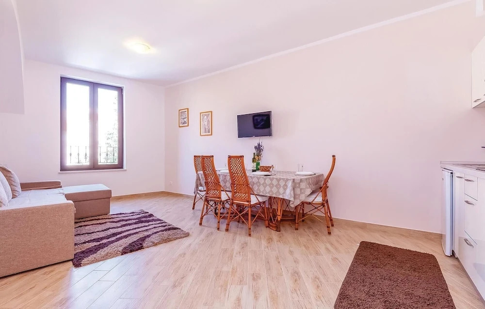 Stunning Home in Novi Vinodolski With Wifi and 2 Bedrooms