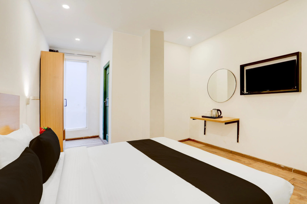OYO Townhouse 76608 Vero