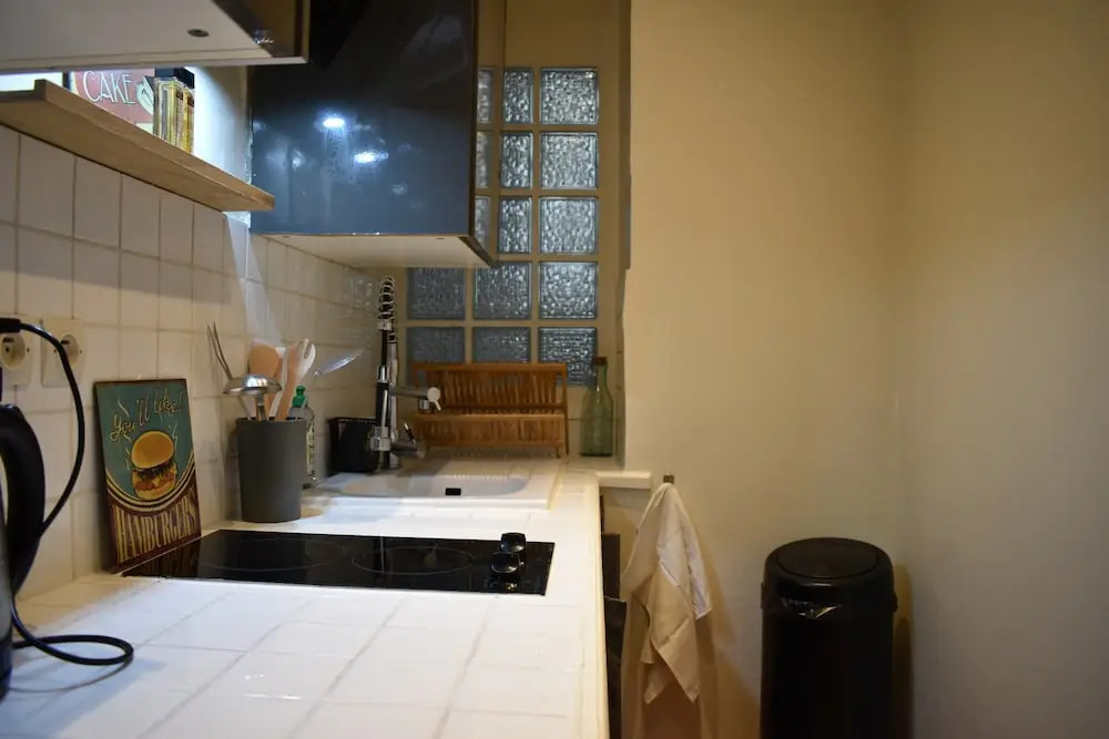 Spacious 1 Bedroom Apartment in Sacré Coeur