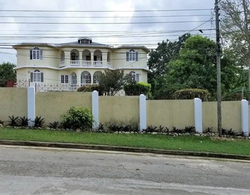 Maranatha Close