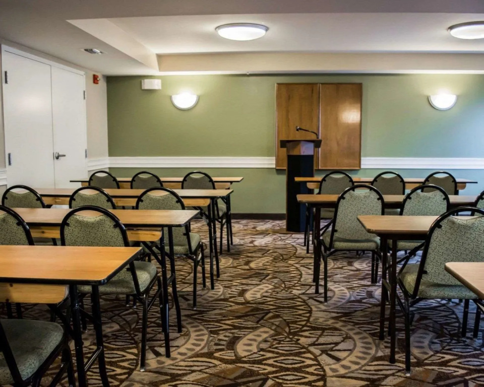 Quality Inn & Suites Tampa near Fairgrounds and Casino