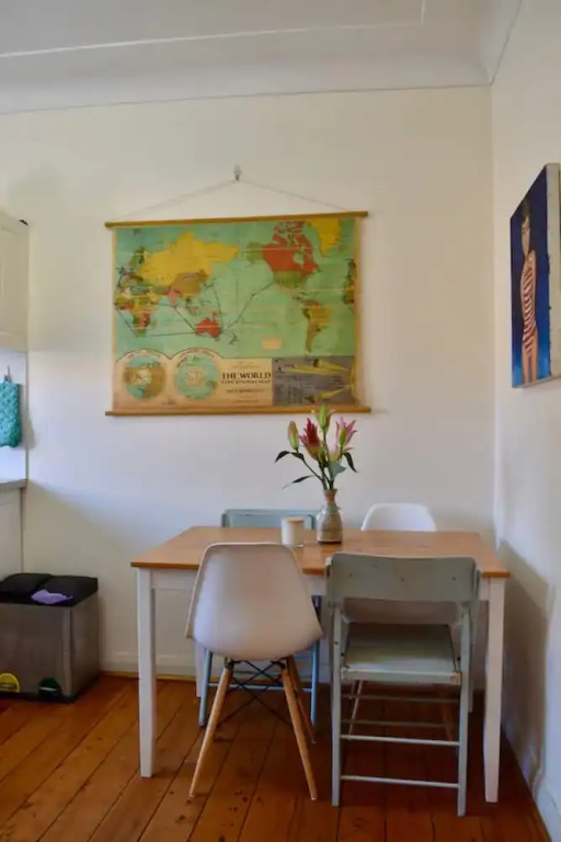 Bright Artist Apartment in Maroubra