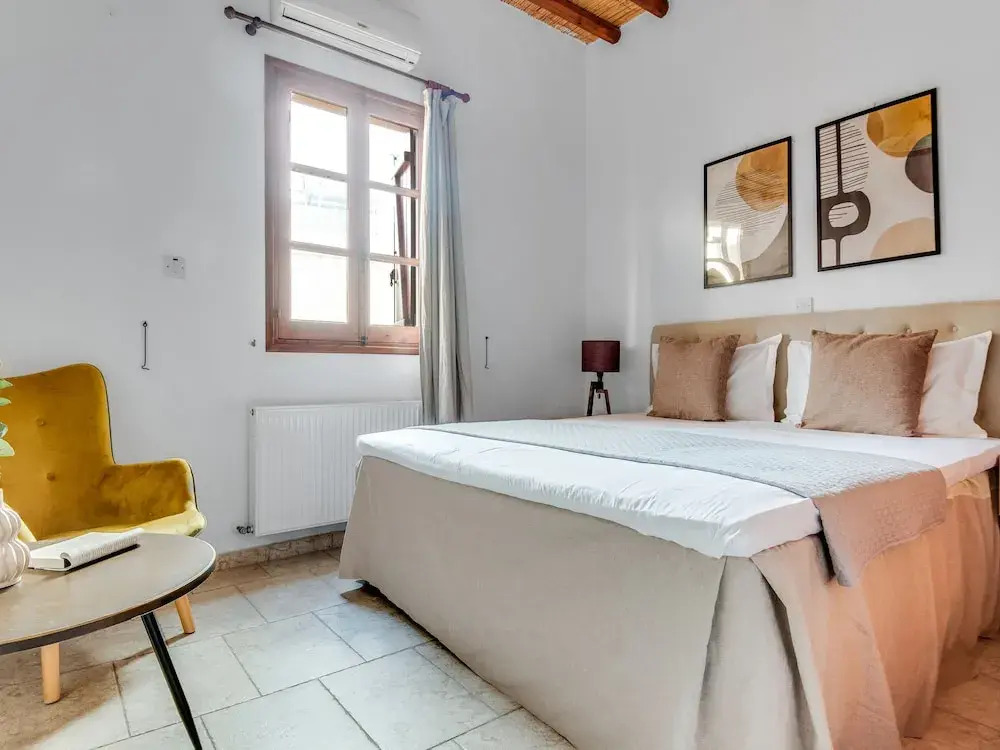 Spacious 7-bdr Villa With Pool & Sea View