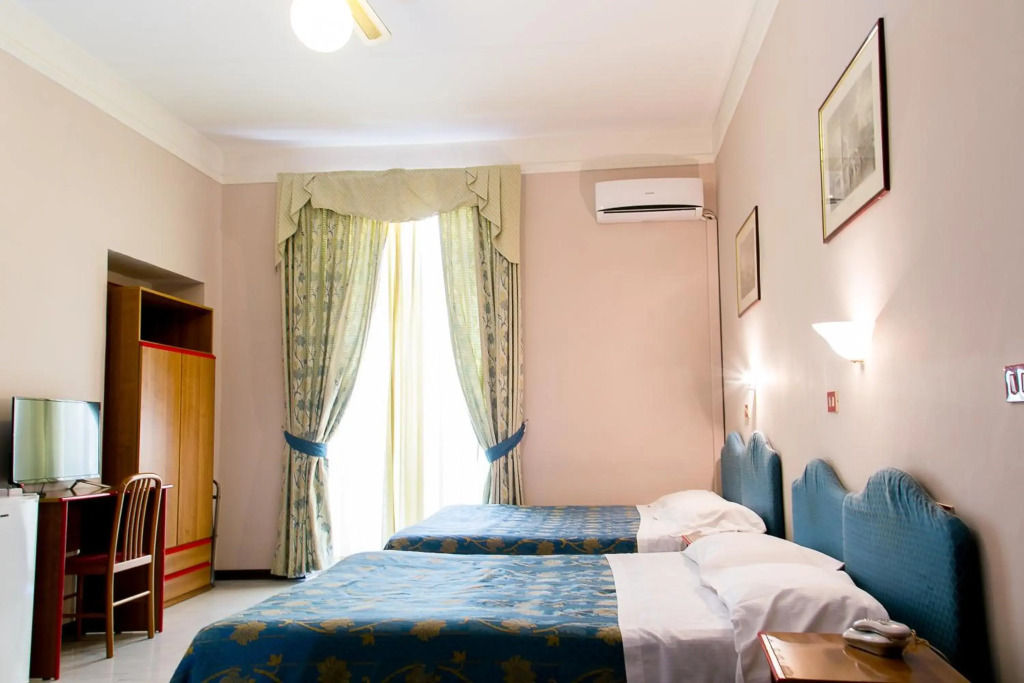 Hotel Altavilla 9
