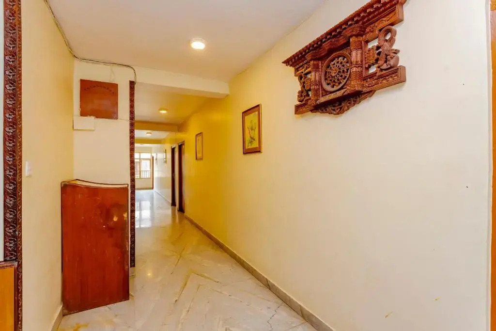 OYO 795 Hotel Holiday Inn