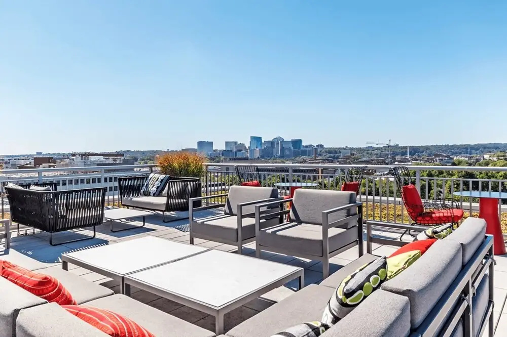 Bluebird Suites at Dupont Circle
