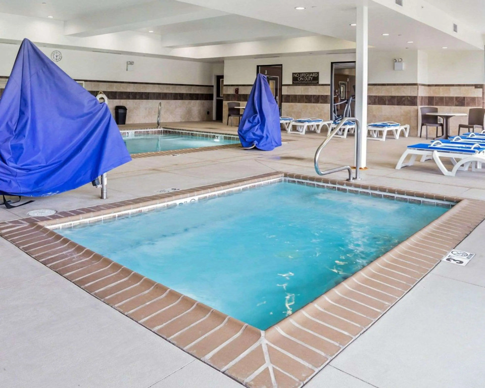 Comfort Suites Airport-University