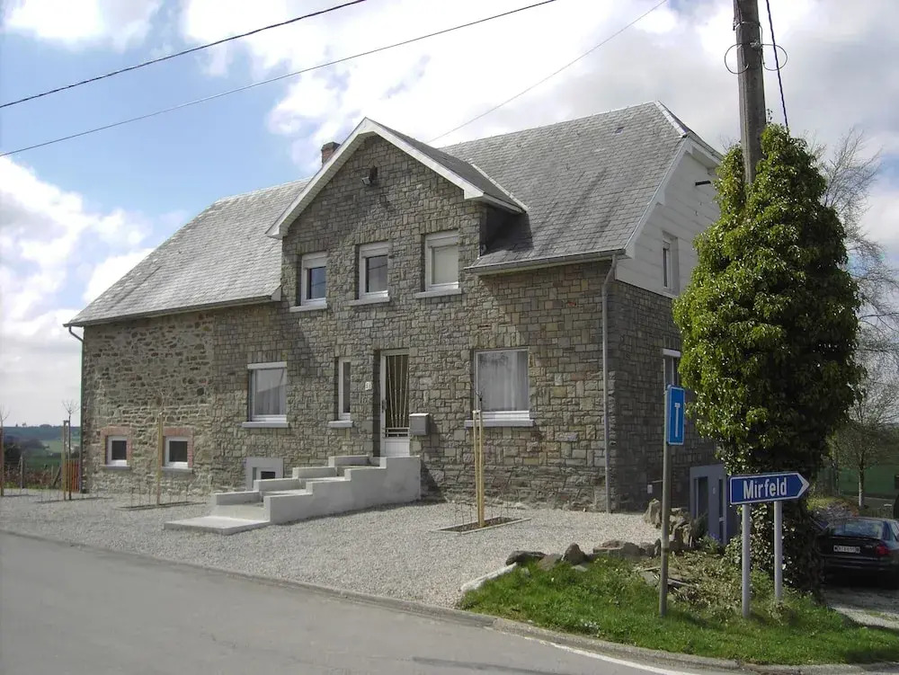 Group house with 3 apartment for family