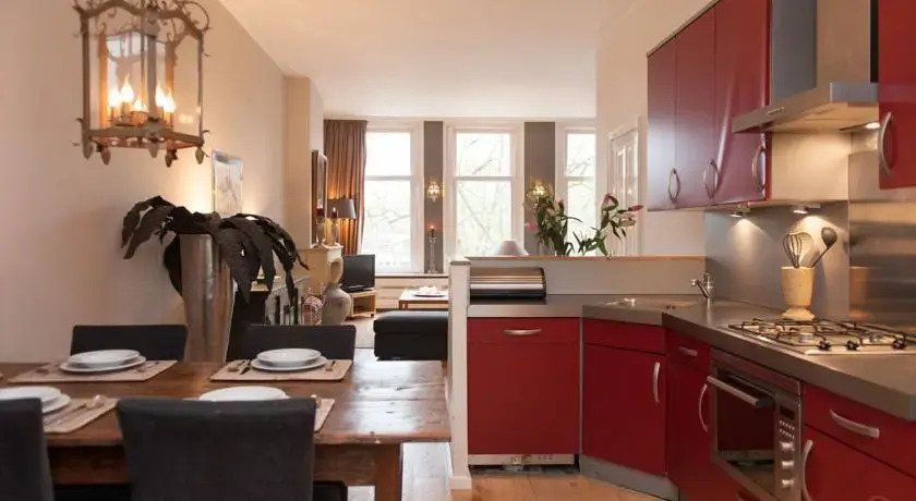 Cosy Canal View apartment