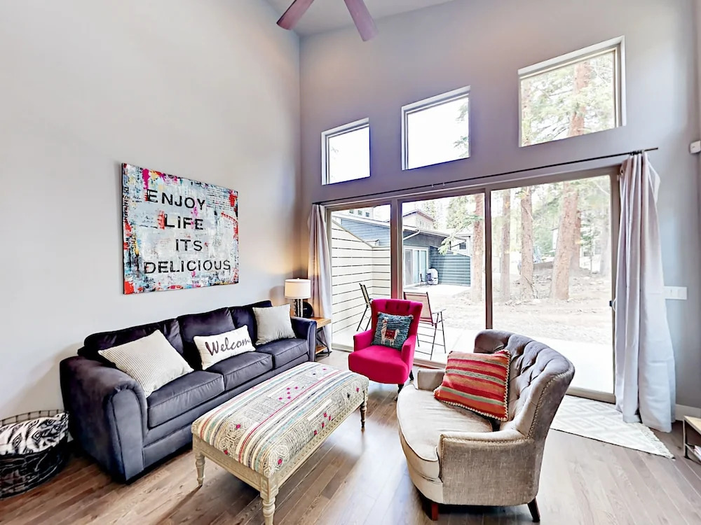 Brand-new 2br Rendezvous Townhome W/ Patio 2 Bedroom Townhouse