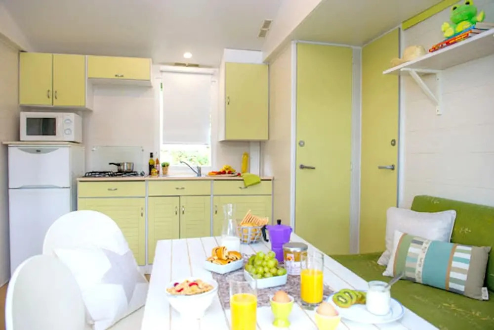 Property With 2 Bedrooms in Nages, With Wonderful Lake View, Pool Acce