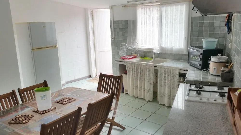 House With 2 Bedrooms in Petite-île, With Wonderful sea View, Furnishe