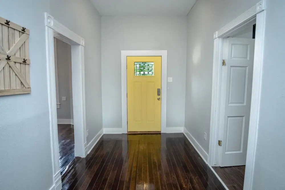 Stunning 2br/1ba Historic Pad Few Steps Downtown
