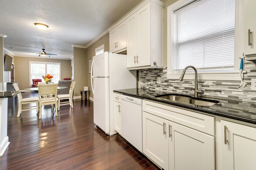 Downtown Wilmington Home: Walk to Cape Fear River!