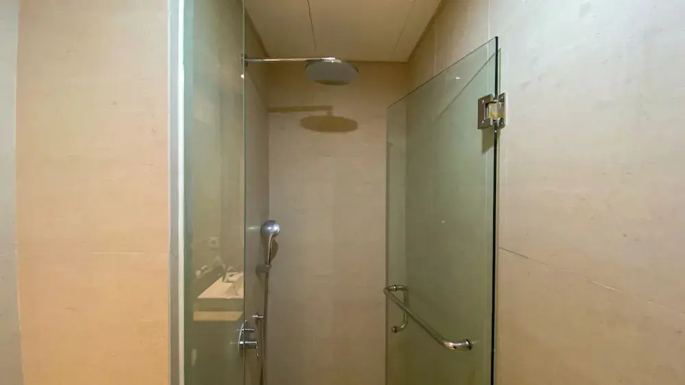 Comfort And Great Location Studio At Gold Coast Apartment