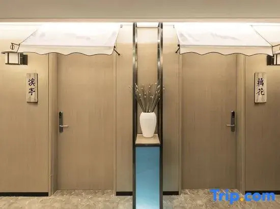 Pinmo Hotel (Zhengzhou Longzihu Subway Station Store)