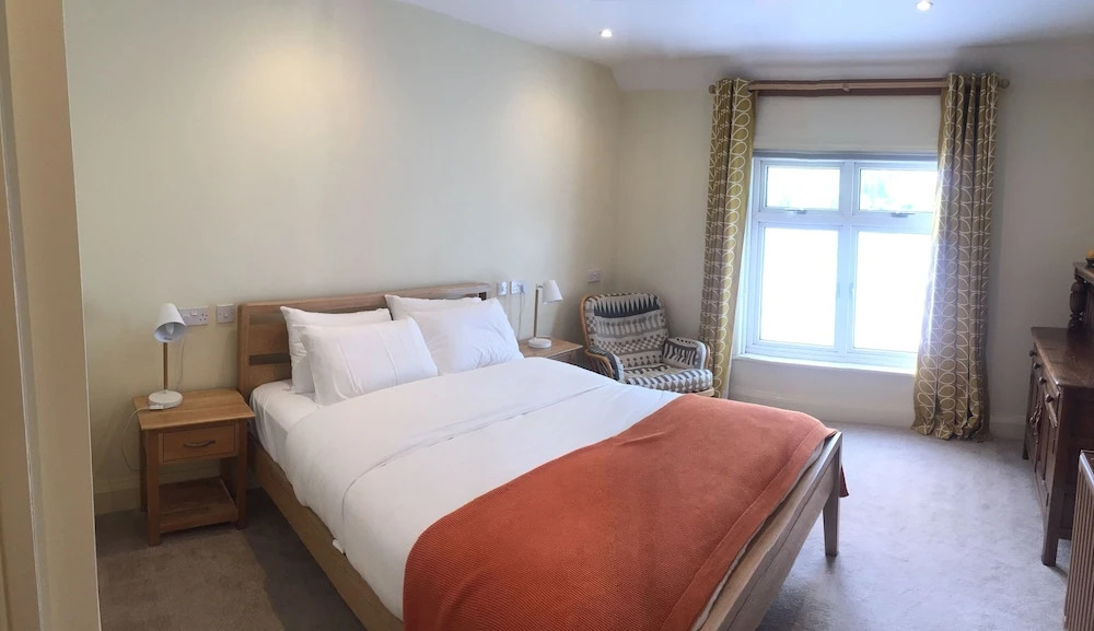 Newell Bistro and Rooms