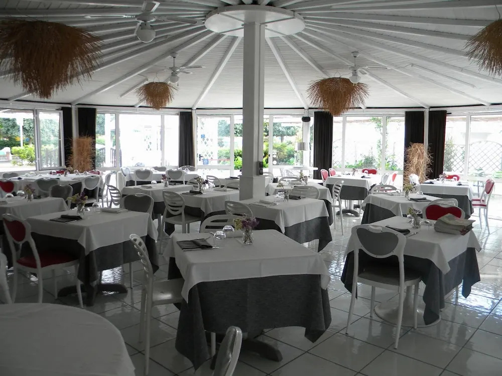 HOTEL GENOVA