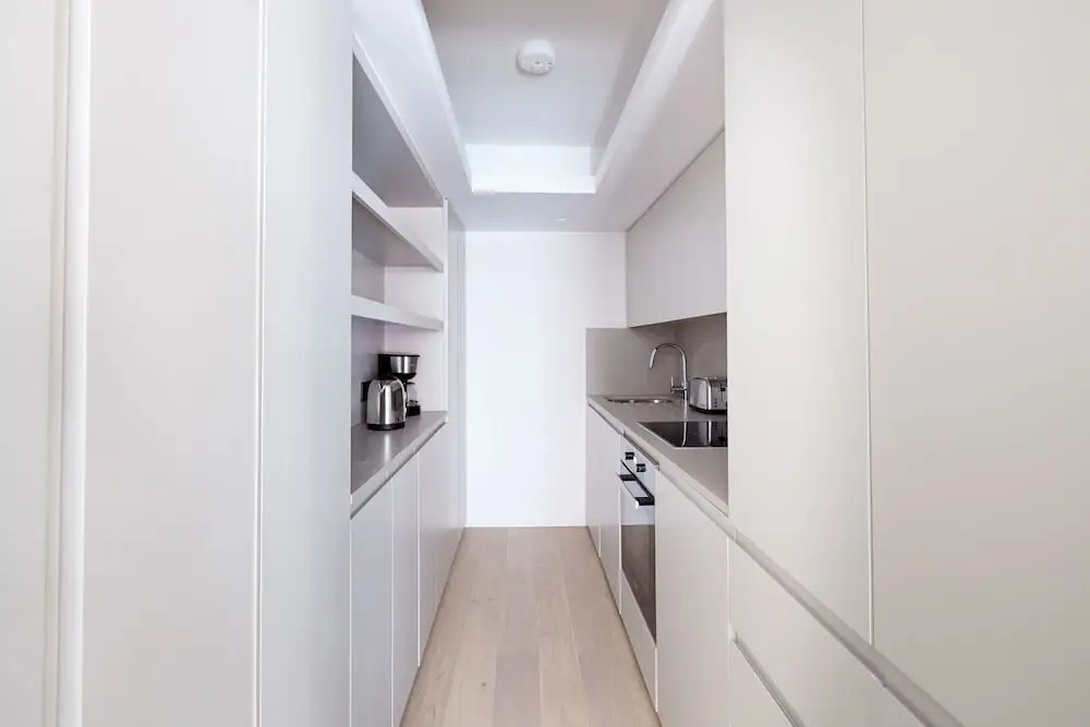 Lovely Mayfair Suites by Sonder