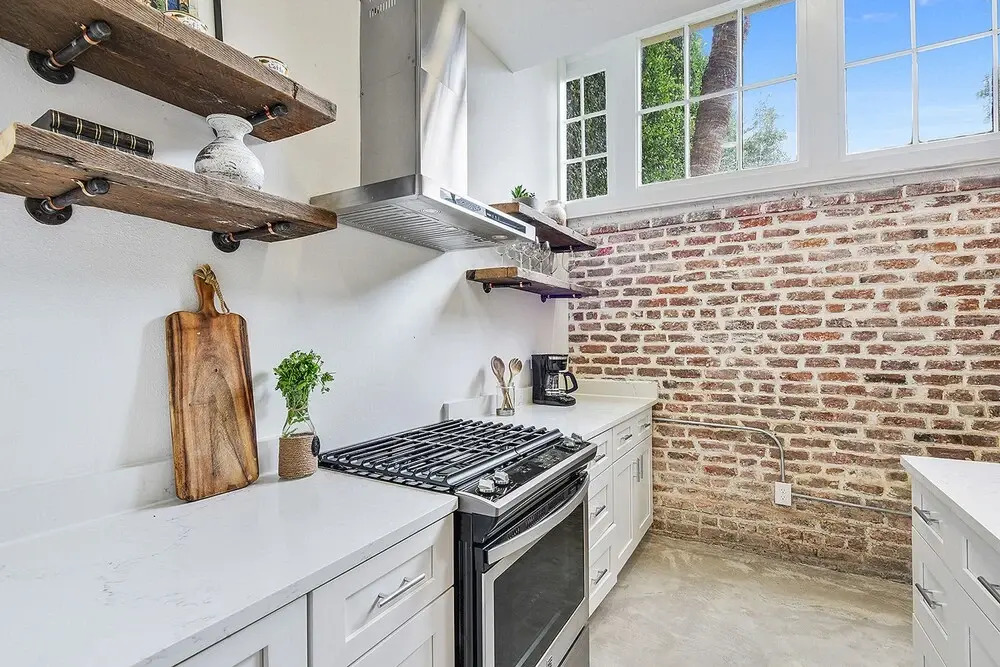 N Rampart Apartments - Lux 3BD 2BA French Quarter w Courtyard