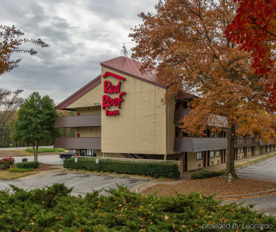Clarion Pointe Kennesaw Town Center