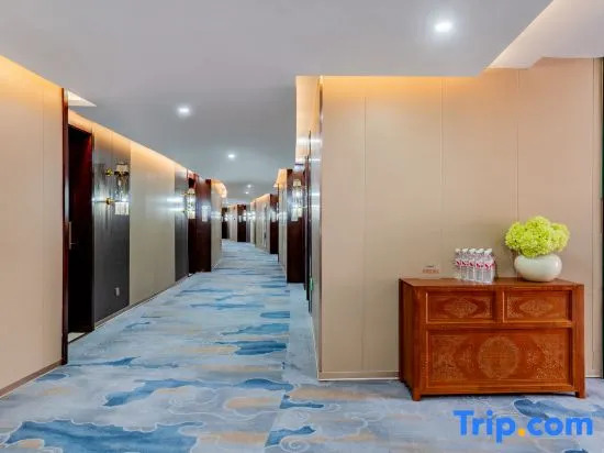 Merlinhod Zhonghua Hotel (Xilinhot Railway Station)