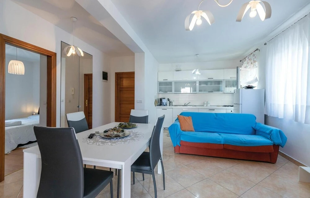 Beautiful Apartment in Porec With Wifi and 2 Bedrooms