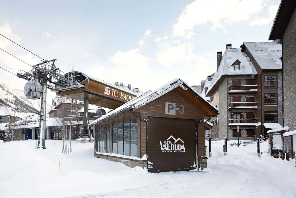 Val de Ruda Luxe 63 by Feelfree Rentals