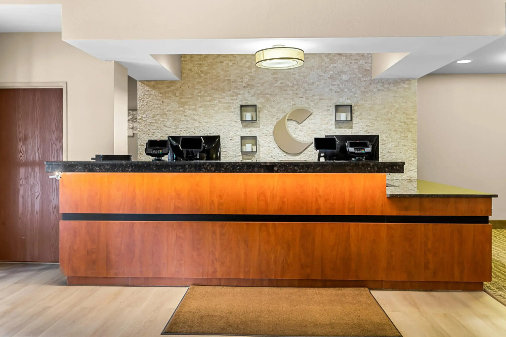 Comfort Suites Grayslake near Libertyville North
