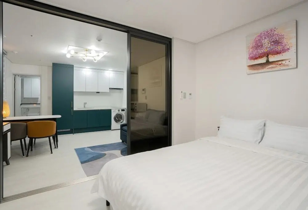 Jeju Seomun Residence Hotel