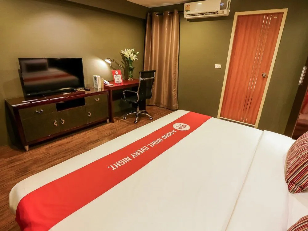 Ratchada Point Hotel
