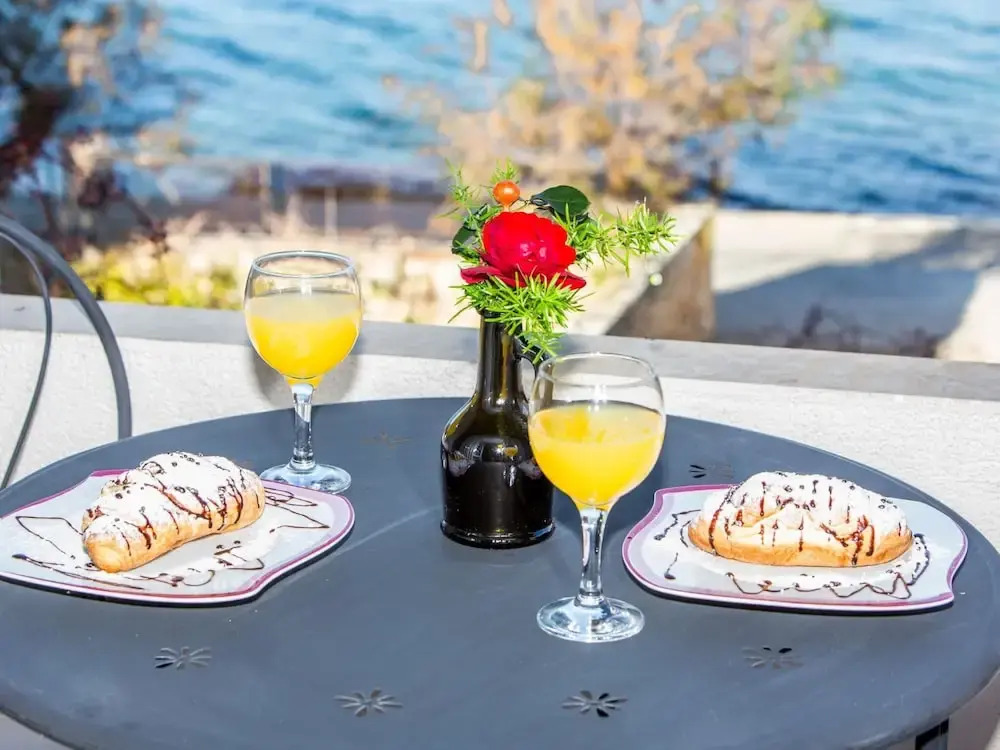 Apartments Tino- Two Bedroom Apartment With Balcony and Sea View