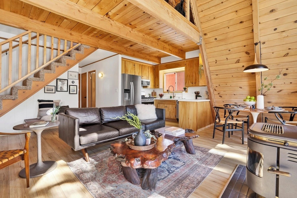 Moonridge Modern Chalet #2453