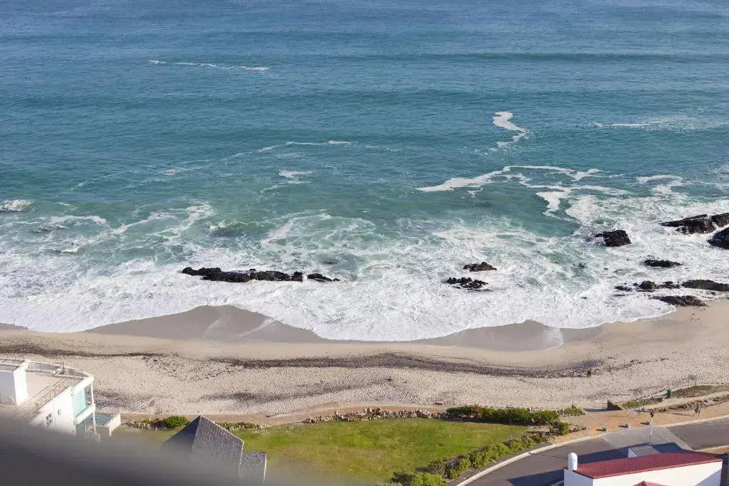 Blouberg Heights 1601 by HostAgents